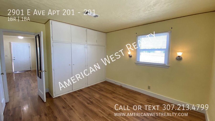 Upstairs 1bed/1bath property image