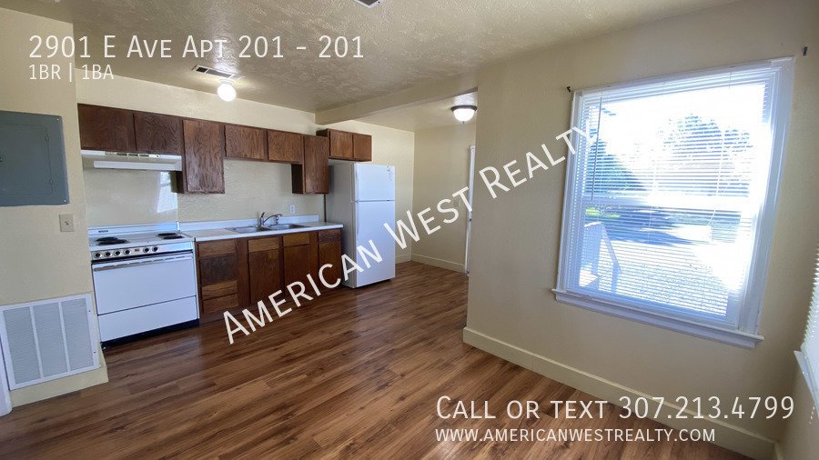 Upstairs 1bed/1bath property image