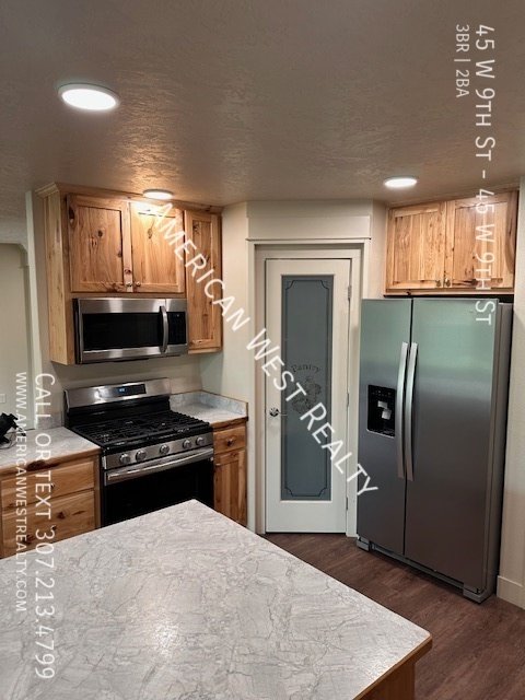 45 W 9th St property image