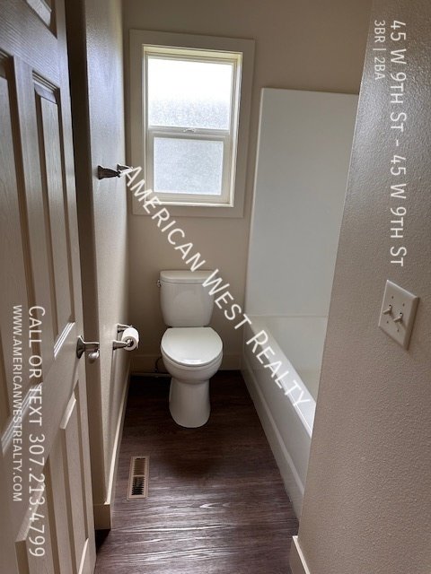 45 W 9th St property image