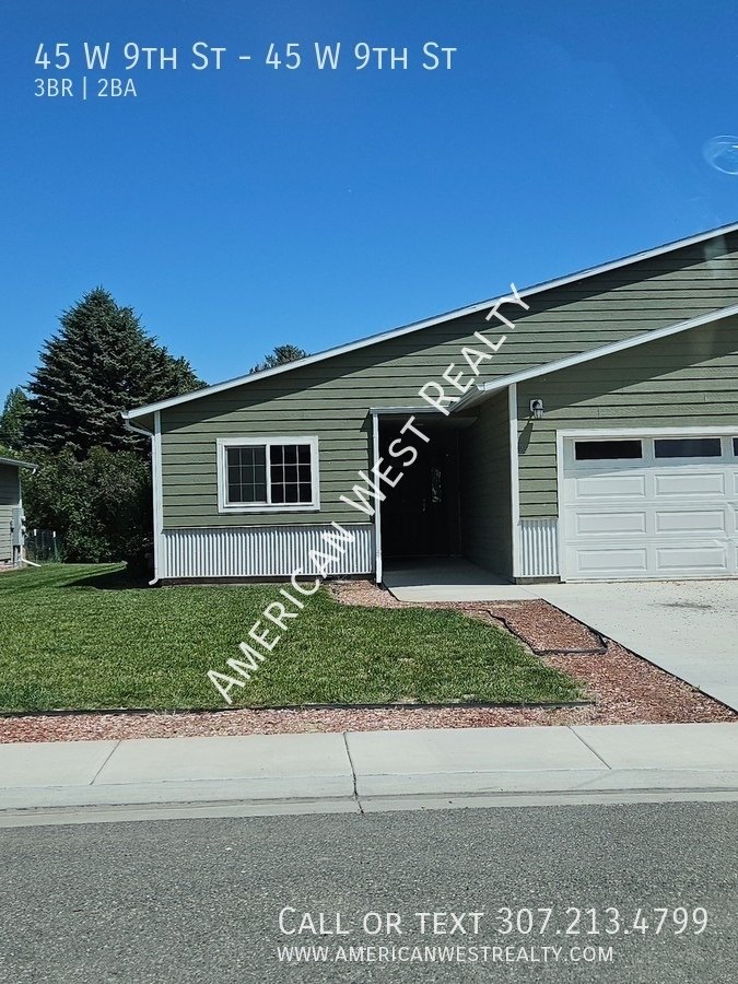 45 W 9th St property image