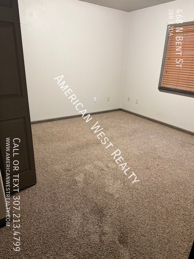 3 bed/2 bath Utilities Included! property image