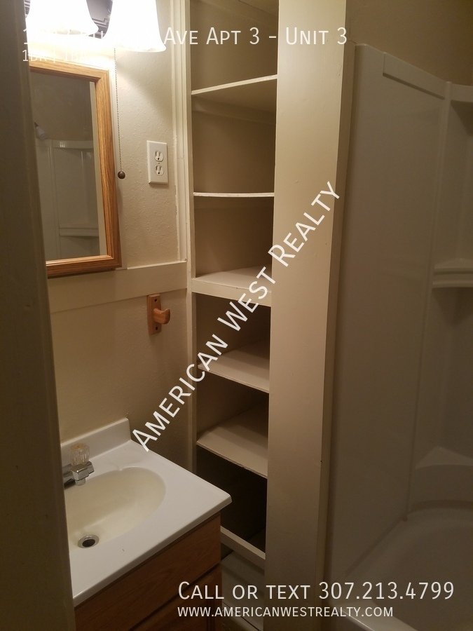 Nice efficiency apartment with utilities property image