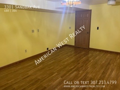 Large 4bed/3bath/2car property image