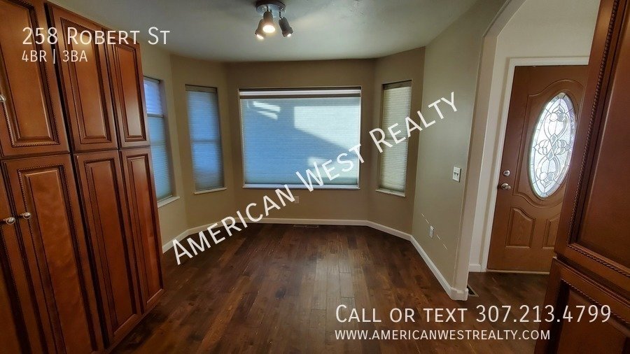 258 Robert St property image