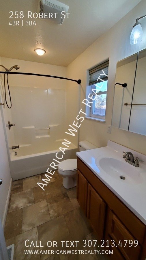 258 Robert St property image