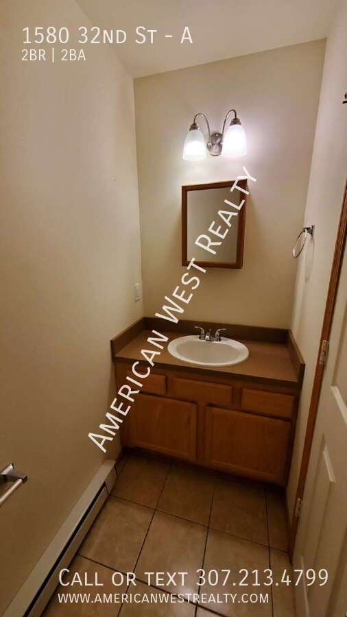 2bed/2bath Duplex property image