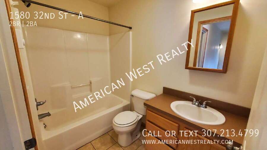 2bed/2bath Duplex property image