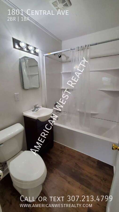 2bed/1bath with washer/dryer property image