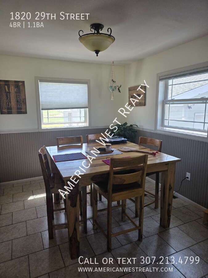 Beautiful lot with super cute 4 Bed/2 Bath Single Family Home! property image