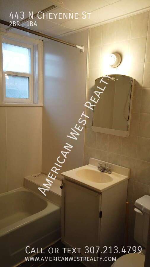 443 N Cheyenne Ave
Basement apartment property image