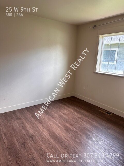 Beautiful 3 bed, 2 bath property image