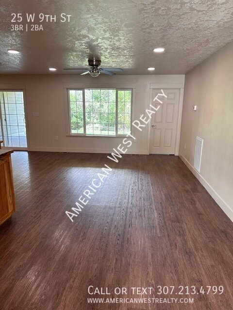 Beautiful 3 bed, 2 bath property image