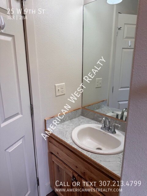Beautiful 3 bed, 2 bath property image
