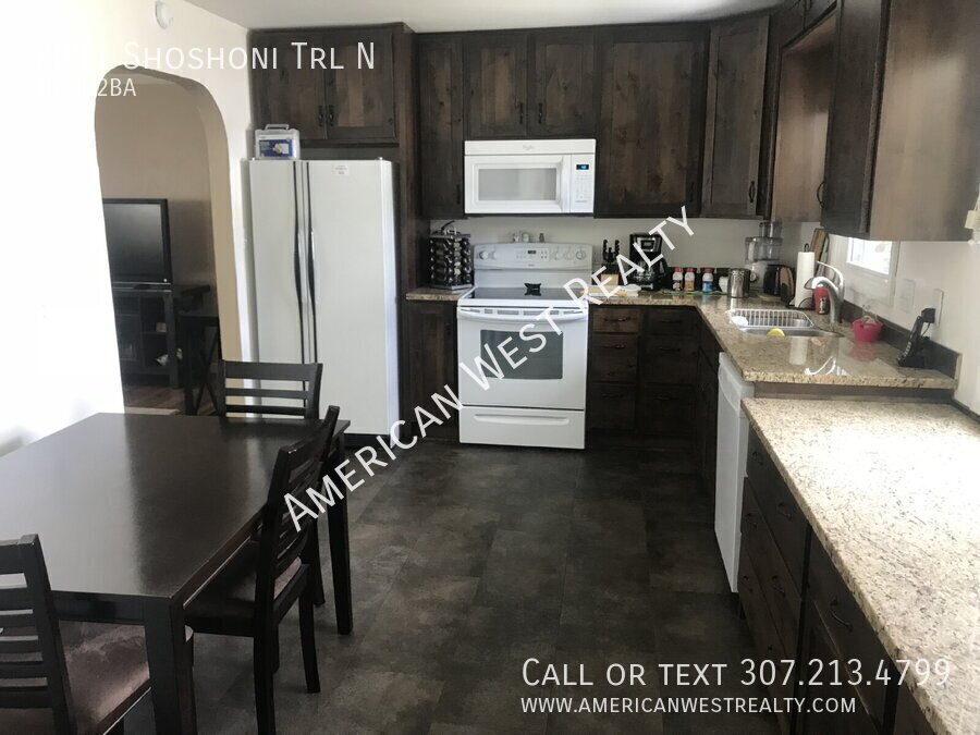 2031 Shoshone Trail North
Beautiful home in established neighborhood property image