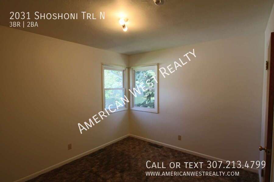 2031 Shoshone Trail North
Beautiful home in established neighborhood property image