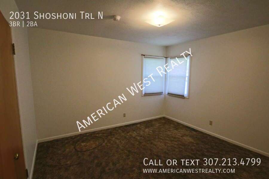 2031 Shoshone Trail North
Beautiful home in established neighborhood property image