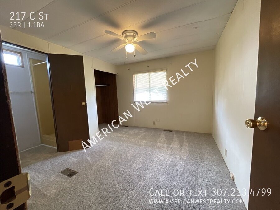 217 C St property image