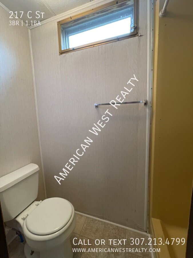 217 C St property image