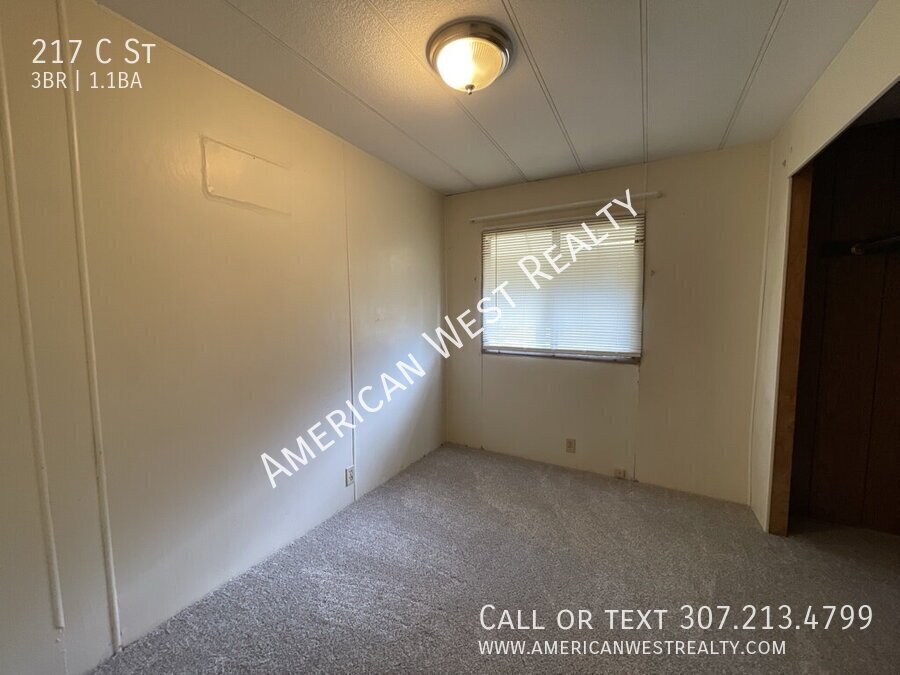 217 C St property image