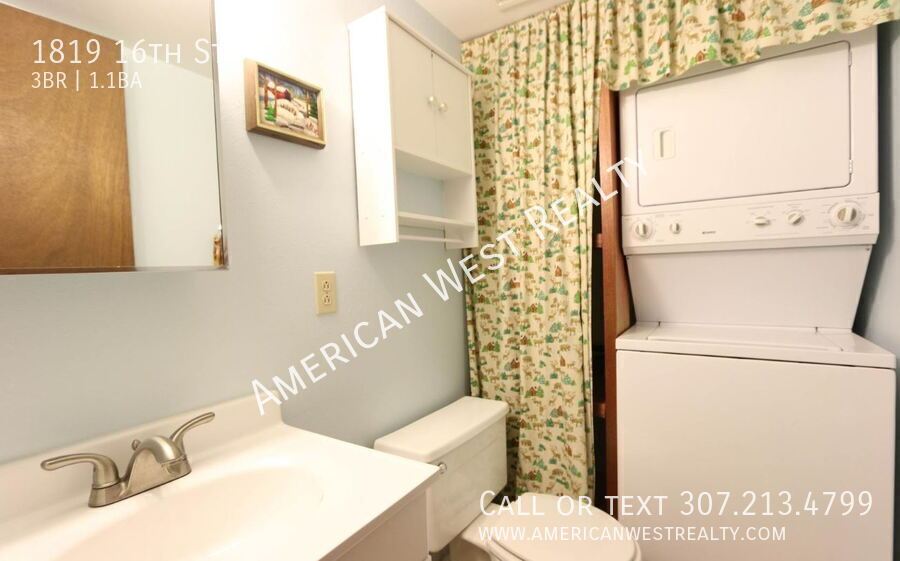 Charming Townhouse close to everything property image