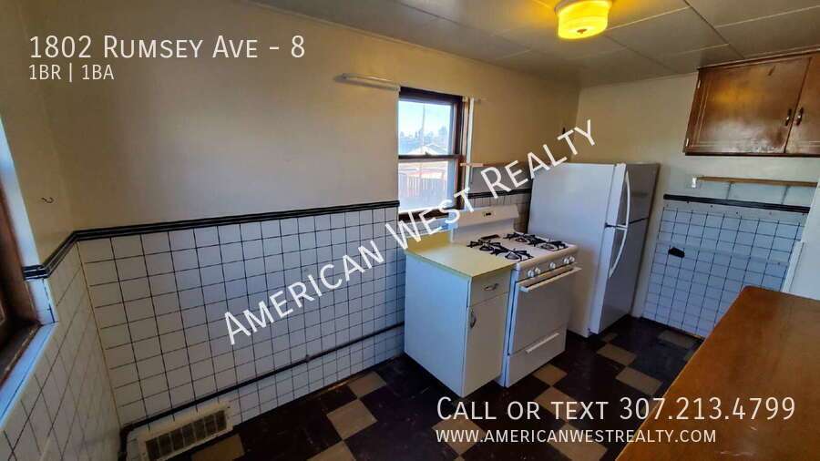 Upstairs studio apartment property image