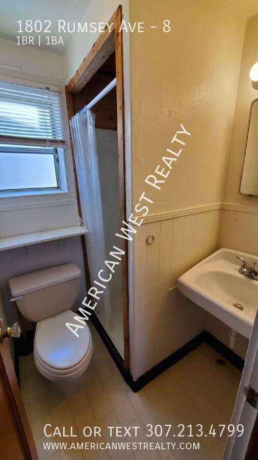 Upstairs studio apartment property image