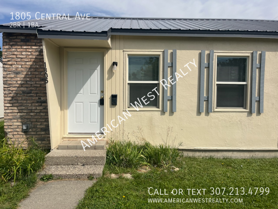 Renovated 2bed/1bath apartment property image