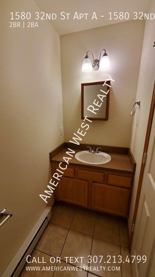 2bed/2bath Duplex property image