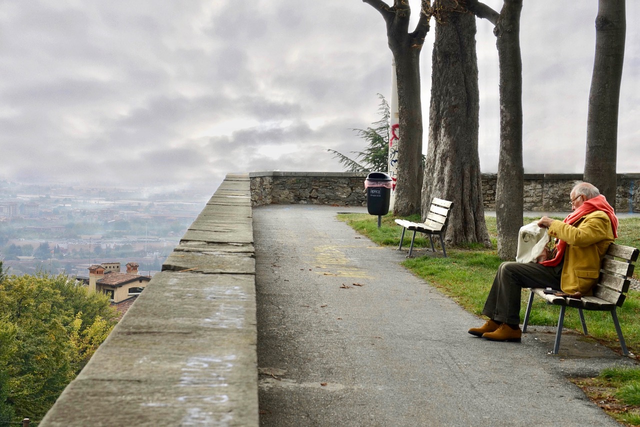 A Step-By-Step Guide to Downsizing for Seniors